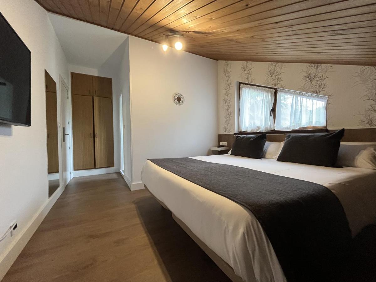 Hotel Avelina Cangas de Onis Exterior photo