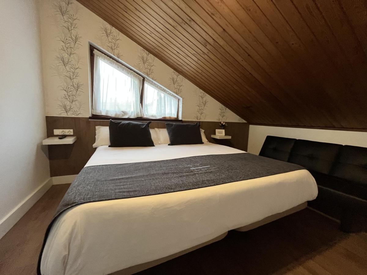 Hotel Avelina Cangas de Onis Exterior photo