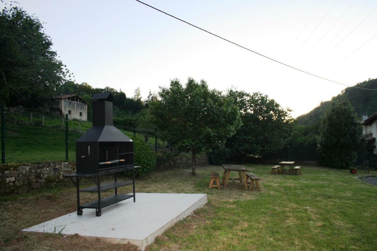 Hotel Avelina Cangas de Onis Exterior photo